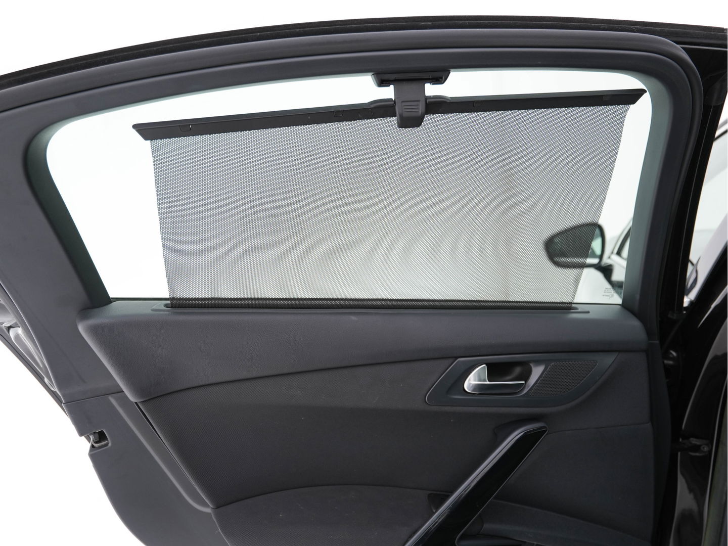 Peugeot 508 2.0 HDi Blue Lease Premium Hybrid4 Aut. *HEAD-UP | LEATHER-FABRIC | XENON | JBL-AUDIO | SHIFT-PADDLES | COMFORT-SEATS | KEYLESS | NAVI-FULLMAP | ECC | PDC | CRUISE | 17''ALU*