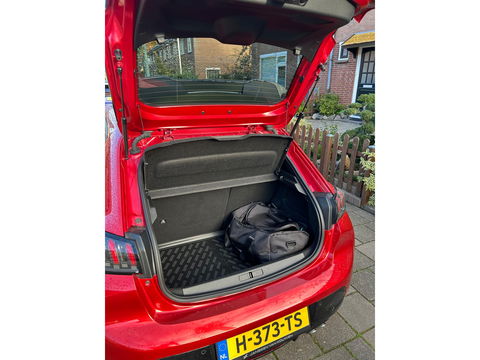 Peugeot 208 1.2 PureTech GT-Line ,BOEKJES,NAP EN ONDERHOUDSHISTORIE