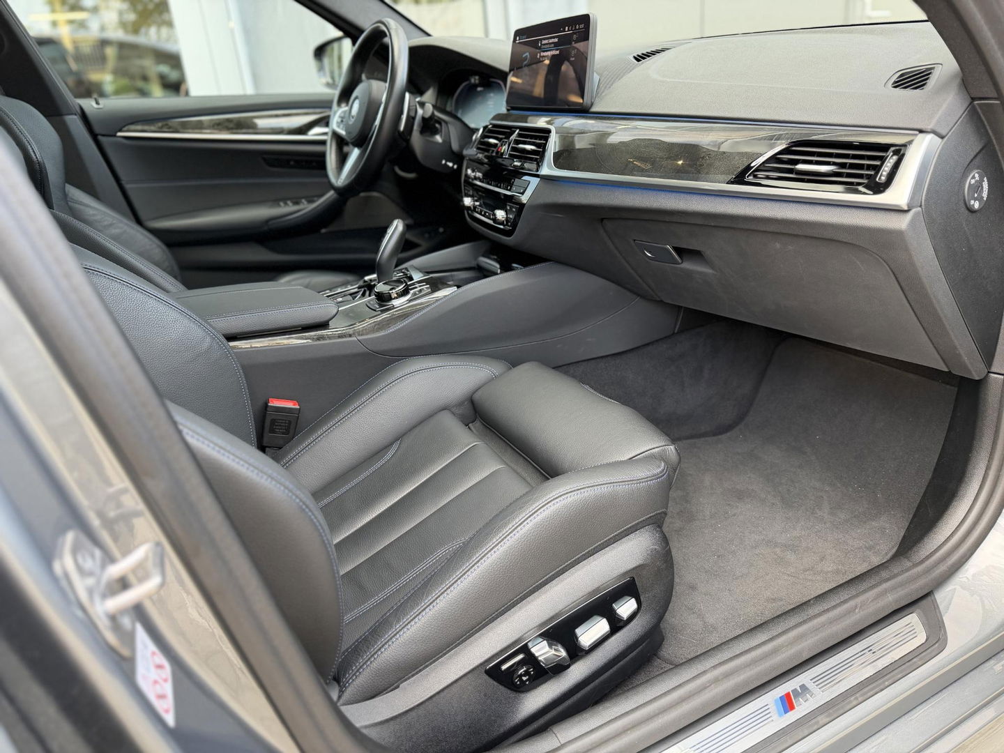 BMW 5 Serie 545e xDrive High Ex. M-Sport|Pano|Laser|M-Seats|H/K|Driving Ass. Prof|Ad.Onderstel|Trekhaak
