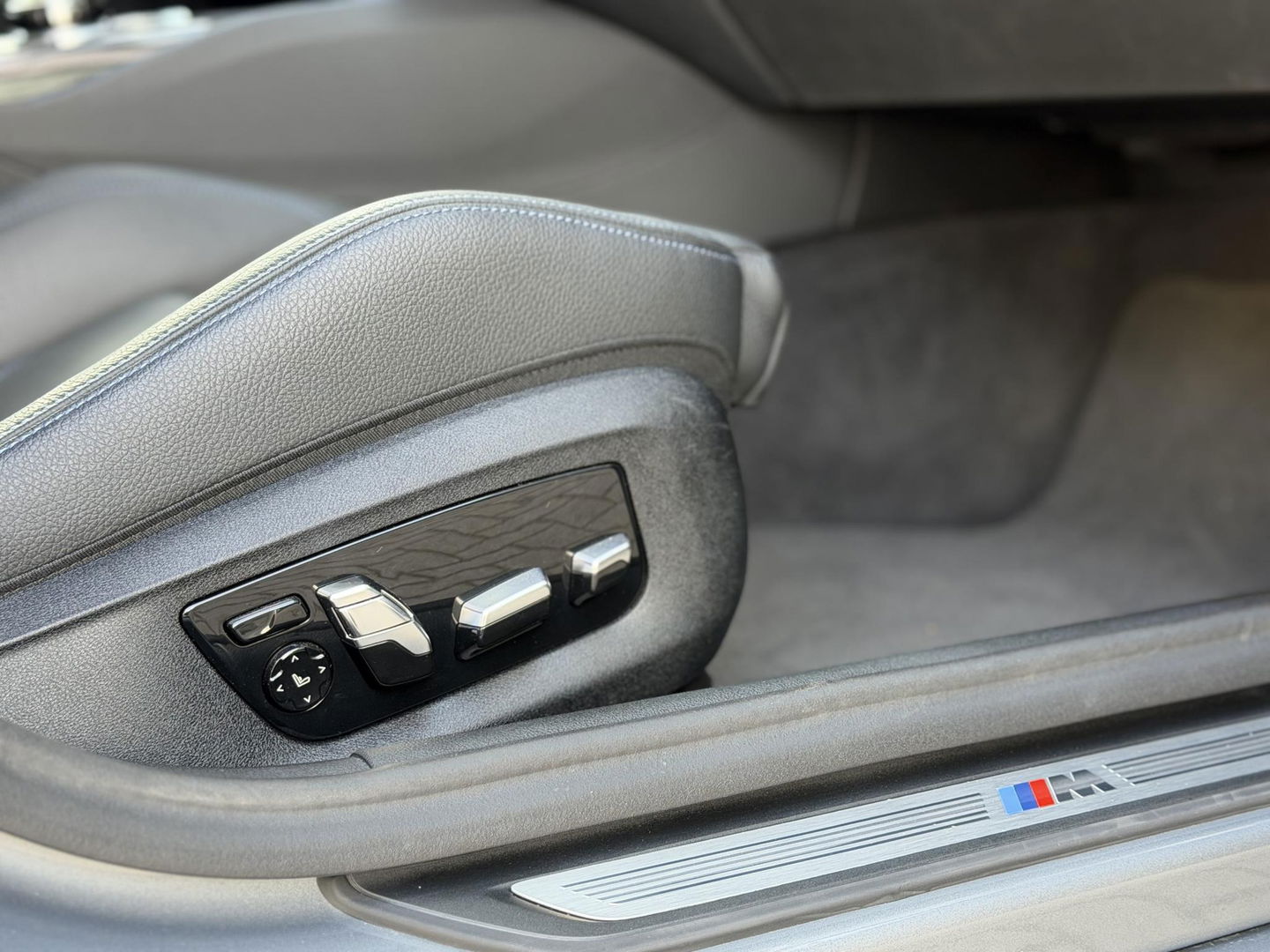 BMW 5 Serie 545e xDrive High Ex. M-Sport|Pano|Laser|M-Seats|H/K|Driving Ass. Prof|Ad.Onderstel|Trekhaak