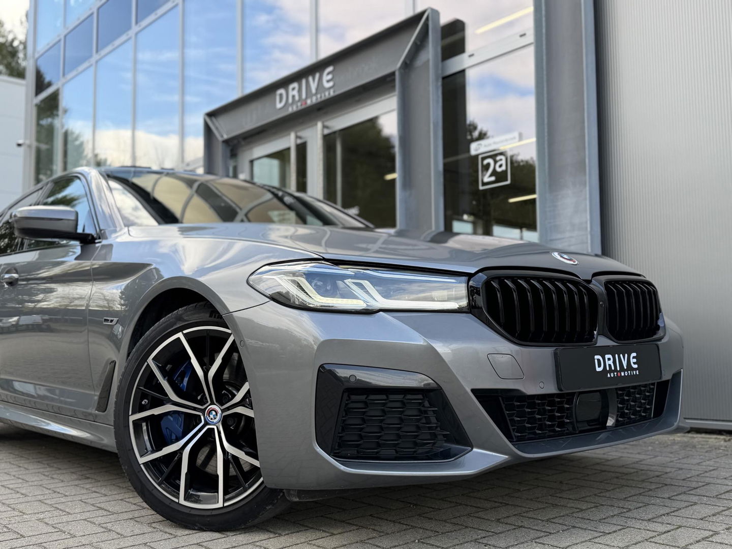 BMW 5 Serie 545e xDrive High Ex. M-Sport|Pano|Laser|M-Seats|H/K|Driving Ass. Prof|Ad.Onderstel|Trekhaak