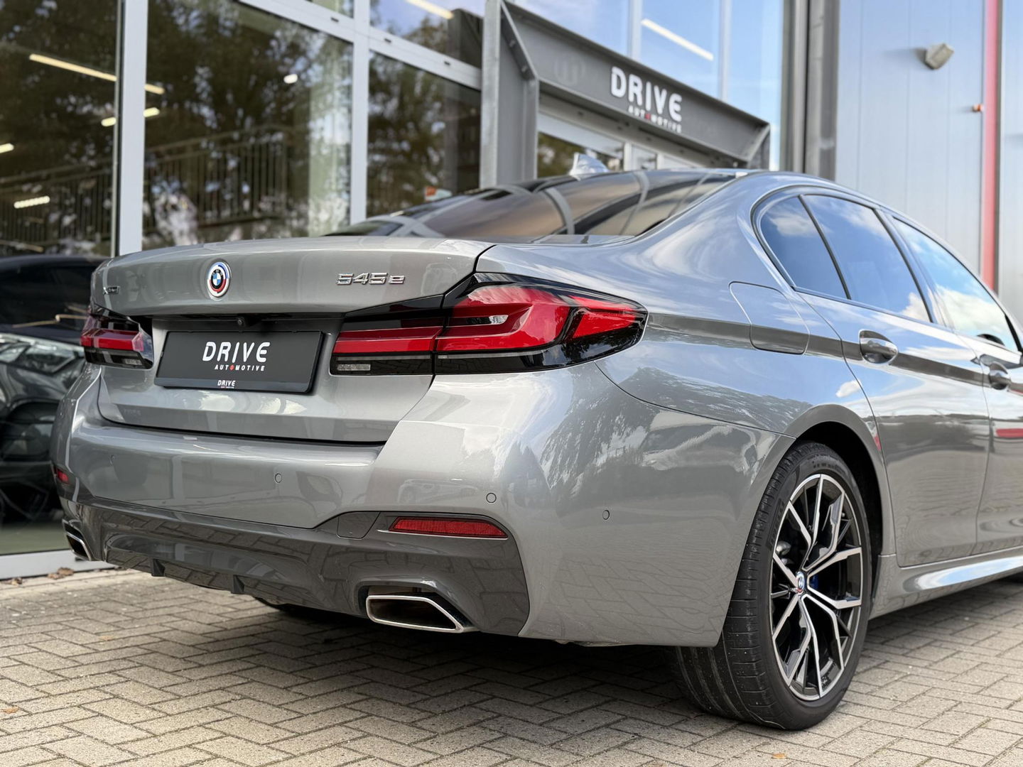 BMW 5 Serie 545e xDrive High Ex. M-Sport|Pano|Laser|M-Seats|H/K|Driving Ass. Prof|Ad.Onderstel|Trekhaak