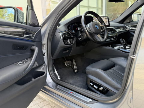 BMW 5 Serie 545e xDrive High Ex. M-Sport|Pano|Laser|M-Seats|H/K|Driving Ass. Prof|Ad.Onderstel|Trekhaak