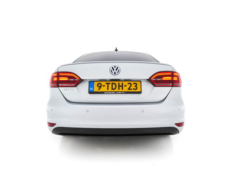 Volkswagen Jetta 1.4 TSI Hybrid Highline Aut. *XENON | NAVI | COMFORT-SEATS | ECC | PRIVACY-GLASS | PDC | SHIFT-PADDLES | CRUISE | 18''ALU*