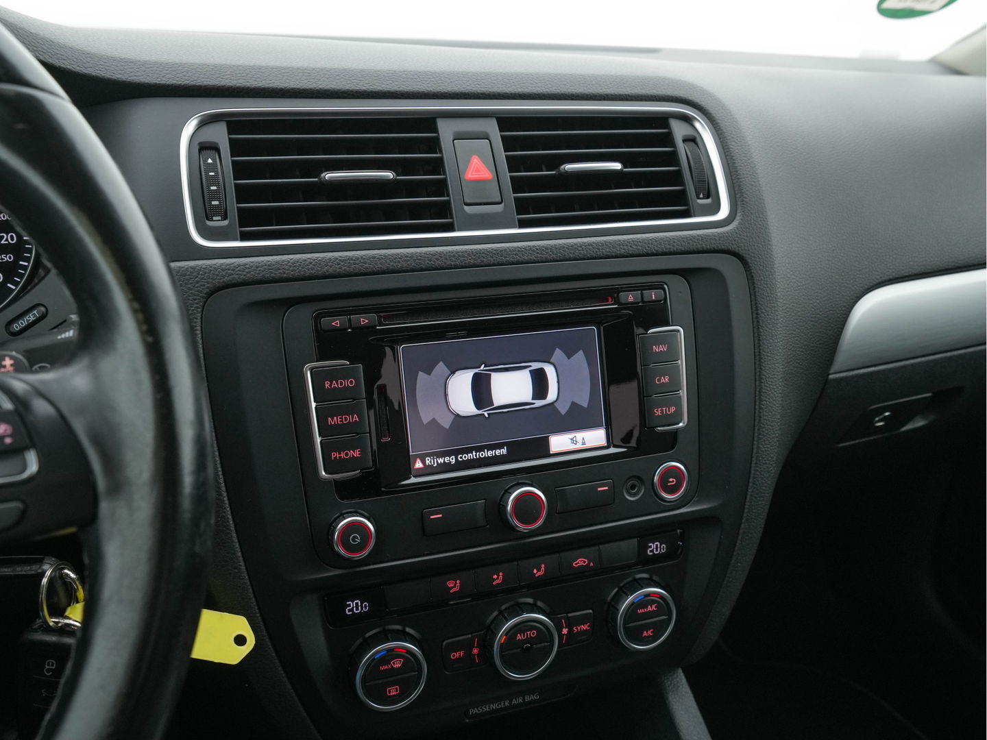 Volkswagen Jetta 1.4 TSI Hybrid Highline Aut. *XENON | NAVI | COMFORT-SEATS | ECC | PRIVACY-GLASS | PDC | SHIFT-PADDLES | CRUISE | 18''ALU*