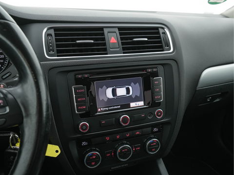 Volkswagen Jetta 1.4 TSI Hybrid Highline Aut. *XENON | NAVI | COMFORT-SEATS | ECC | PRIVACY-GLASS | PDC | SHIFT-PADDLES | CRUISE | 18''ALU*
