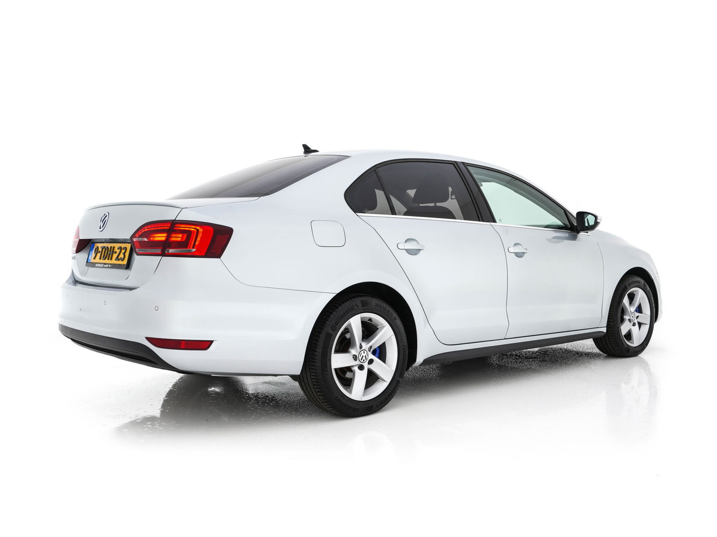 Volkswagen Jetta 1.4 TSI Hybrid Highline Aut. *XENON | NAVI | COMFORT-SEATS | ECC | PRIVACY-GLASS | PDC | SHIFT-PADDLES | CRUISE | 18''ALU*