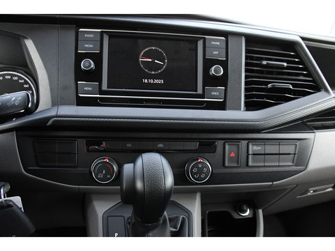 Volkswagen Transporter 2.0 TDI L2H1 PB Edition Camera, Cruise, Carplay, Leder, 150pk, Automaat, Multimedia, laadruimte pakket, Uniek!