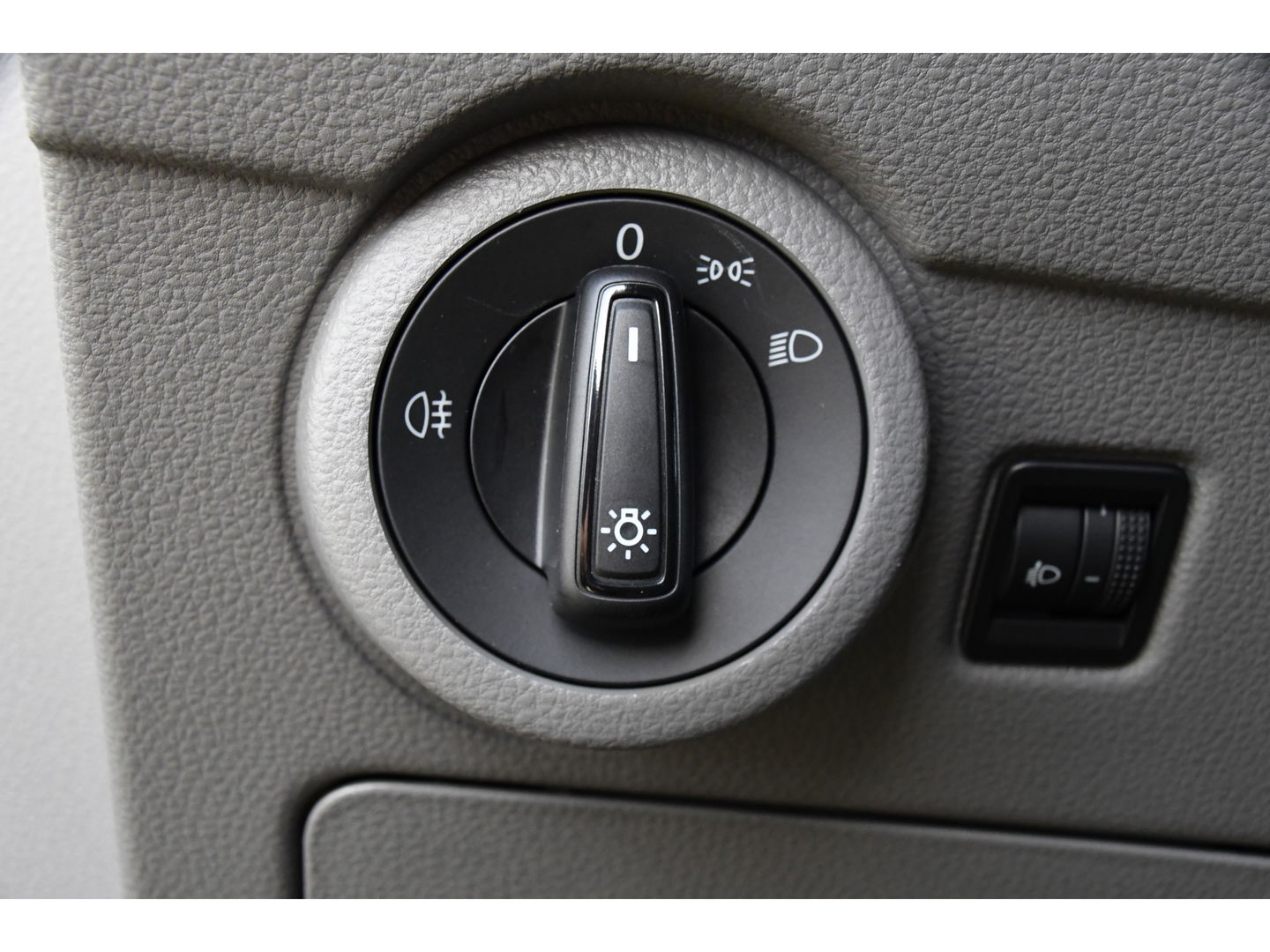 Volkswagen Transporter 2.0 TDI L2H1 PB Edition Camera, Cruise, Carplay, Leder, 150pk, Automaat, Multimedia, laadruimte pakket, Uniek!