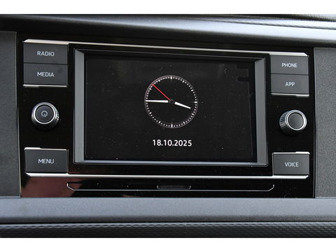 Volkswagen Transporter 2.0 TDI L2H1 PB Edition Camera, Cruise, Carplay, Leder, 150pk, Automaat, Multimedia, laadruimte pakket, Uniek!