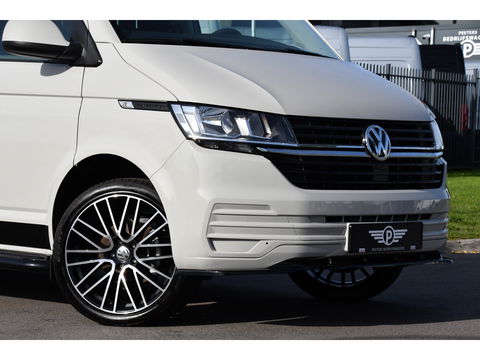 Volkswagen Transporter 2.0 TDI L2H1 PB Edition Camera, Cruise, Carplay, Leder, 150pk, Automaat, Multimedia, laadruimte pakket, Uniek!
