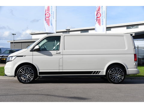 Volkswagen Transporter 2.0 TDI L2H1 PB Edition Camera, Cruise, Carplay, Leder, 150pk, Automaat, Multimedia, laadruimte pakket, Uniek!