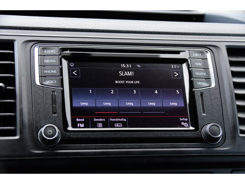 Volkswagen Transporter 2.0 TDI L2H1 DC 4Motion Highline Black Edition Camera, Cruise, Automaat, Multimedia, 204Pk, 2 x schuifdeur, LED, Uniek!