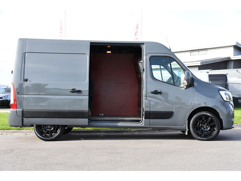 Renault Master T35 2.3 dCi 150 L2H2 PB Edition Camera, Cruise, Carplay, Clima, 150pk, Trekhaak, Multimedia, NAVI, Uniek!