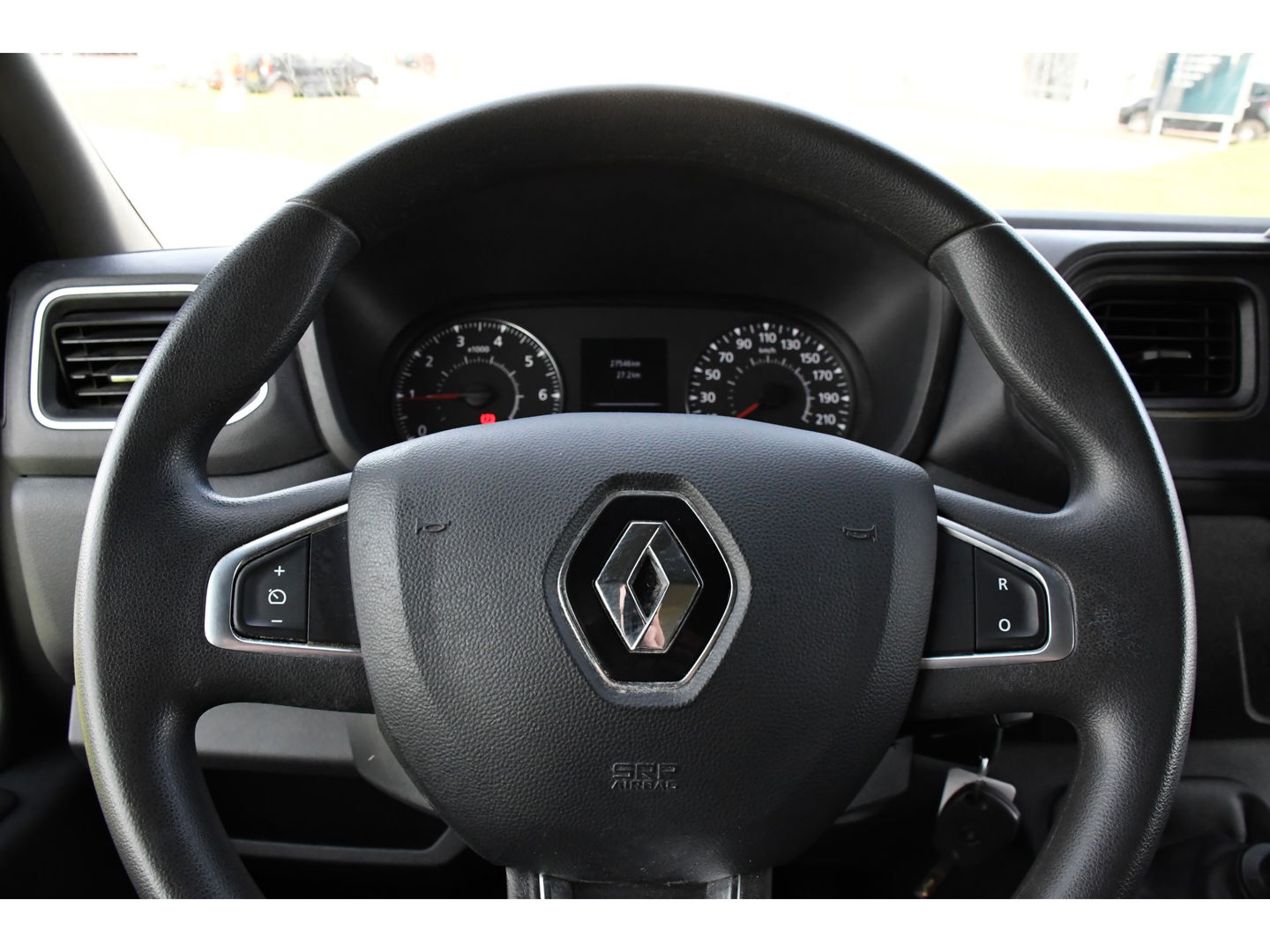 Renault Master T35 2.3 dCi 150 L2H2 PB Edition Camera, Cruise, Carplay, Clima, 150pk, Trekhaak, Multimedia, NAVI, Uniek!