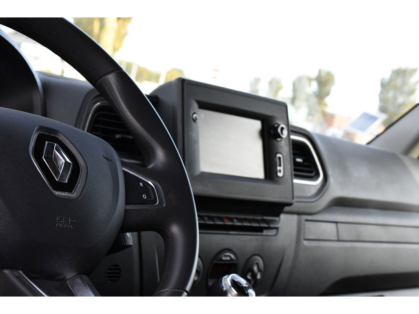 Renault Master T35 2.3 dCi 150 L2H2 PB Edition Camera, Cruise, Carplay, Clima, 150pk, Trekhaak, Multimedia, NAVI, Uniek!
