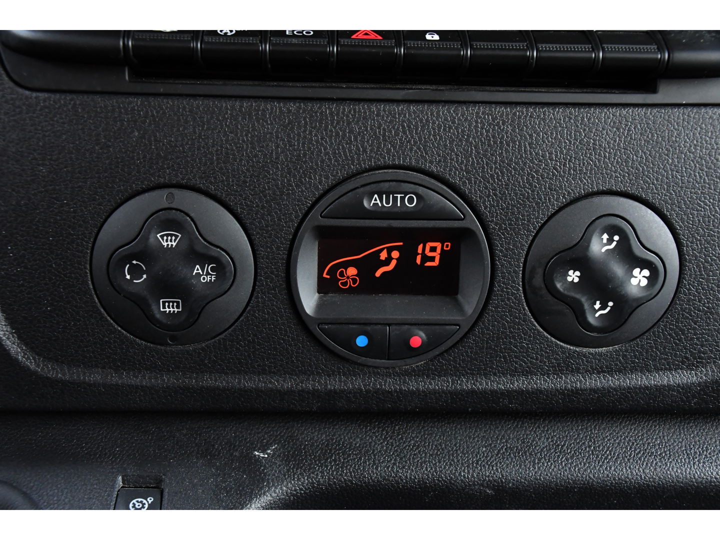 Renault Master T35 2.3 dCi 150 L2H2 PB Edition Camera, Cruise, Carplay, Clima, 150pk, Trekhaak, Multimedia, NAVI, Uniek!