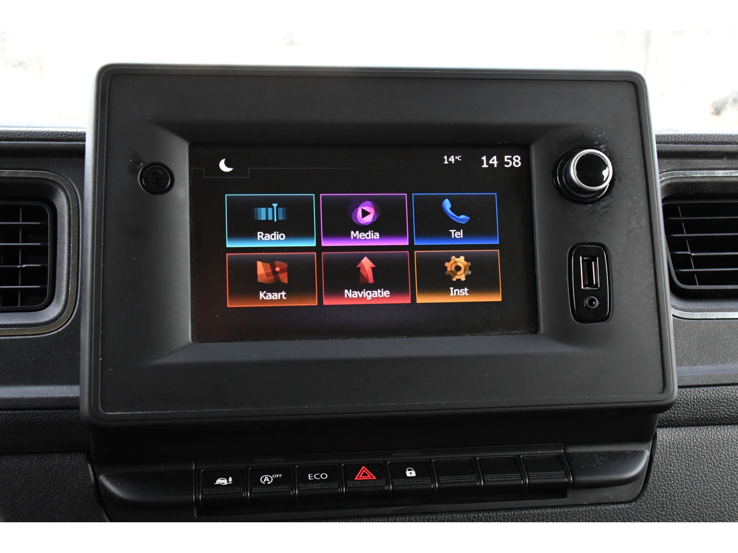 Renault Master T35 2.3 dCi 150 L2H2 PB Edition Camera, Cruise, Carplay, Clima, 150pk, Trekhaak, Multimedia, NAVI, Uniek!