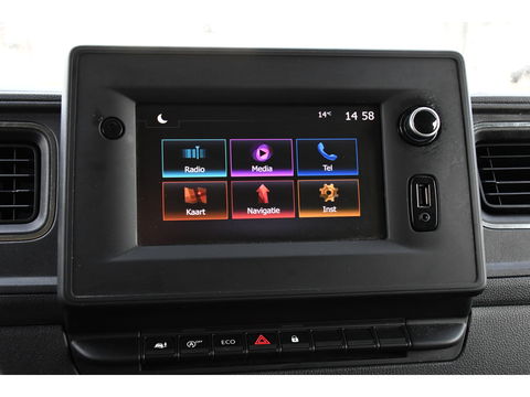 Renault Master T35 2.3 dCi 150 L2H2 PB Edition Camera, Cruise, Carplay, Clima, 150pk, Trekhaak, Multimedia, NAVI, Uniek!