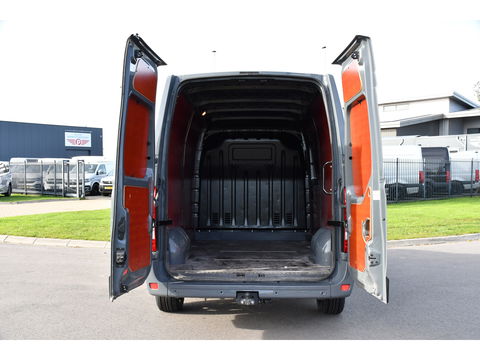 Renault Master T35 2.3 dCi 150 L2H2 PB Edition Camera, Cruise, Carplay, Clima, 150pk, Trekhaak, Multimedia, NAVI, Uniek!