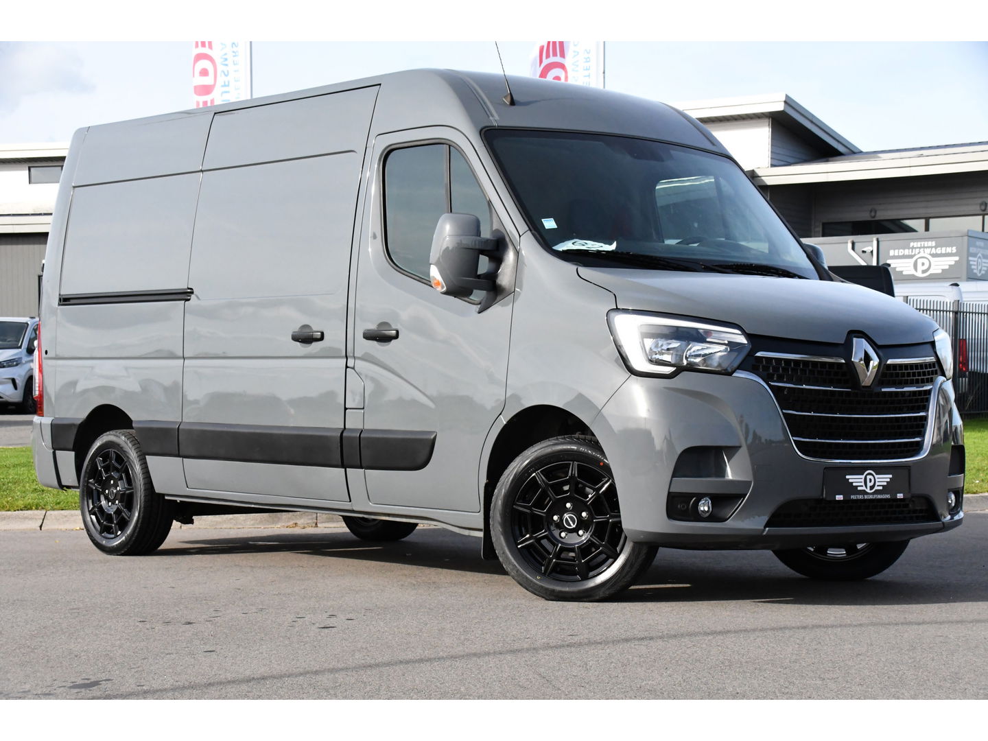 Renault Master T35 2.3 dCi 150 L2H2 PB Edition Camera, Cruise, Carplay, Clima, 150pk, Trekhaak, Multimedia, NAVI, Uniek!