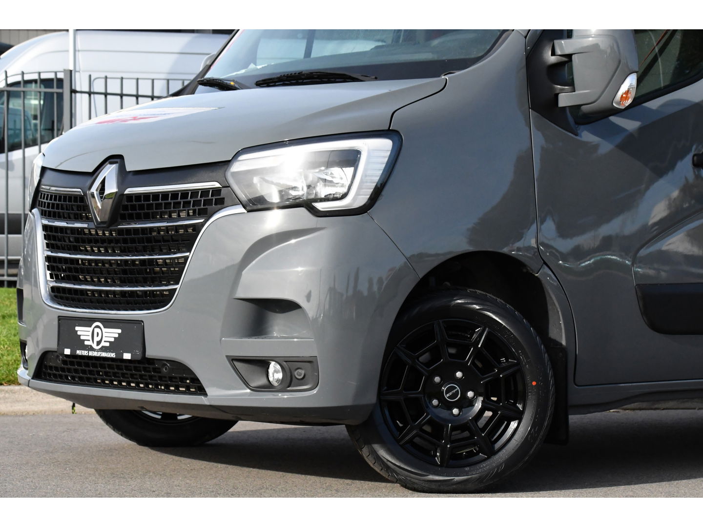 Renault Master T35 2.3 dCi 150 L2H2 PB Edition Camera, Cruise, Carplay, Clima, 150pk, Trekhaak, Multimedia, NAVI, Uniek!