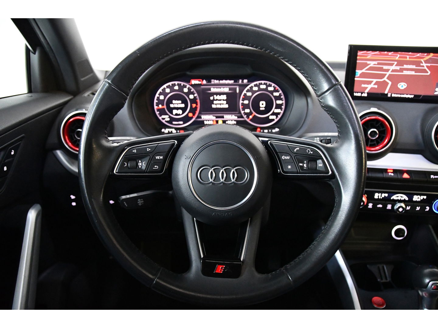 Audi Q2 35 TFSI S Edition, Blackline, Panoramadak