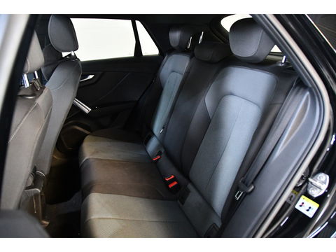 Audi Q2 35 TFSI S Edition, Blackline, Panoramadak