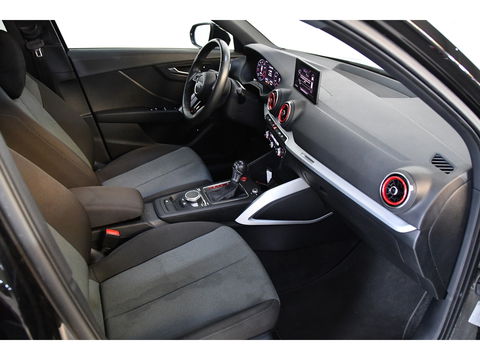 Audi Q2 35 TFSI S Edition, Blackline, Panoramadak
