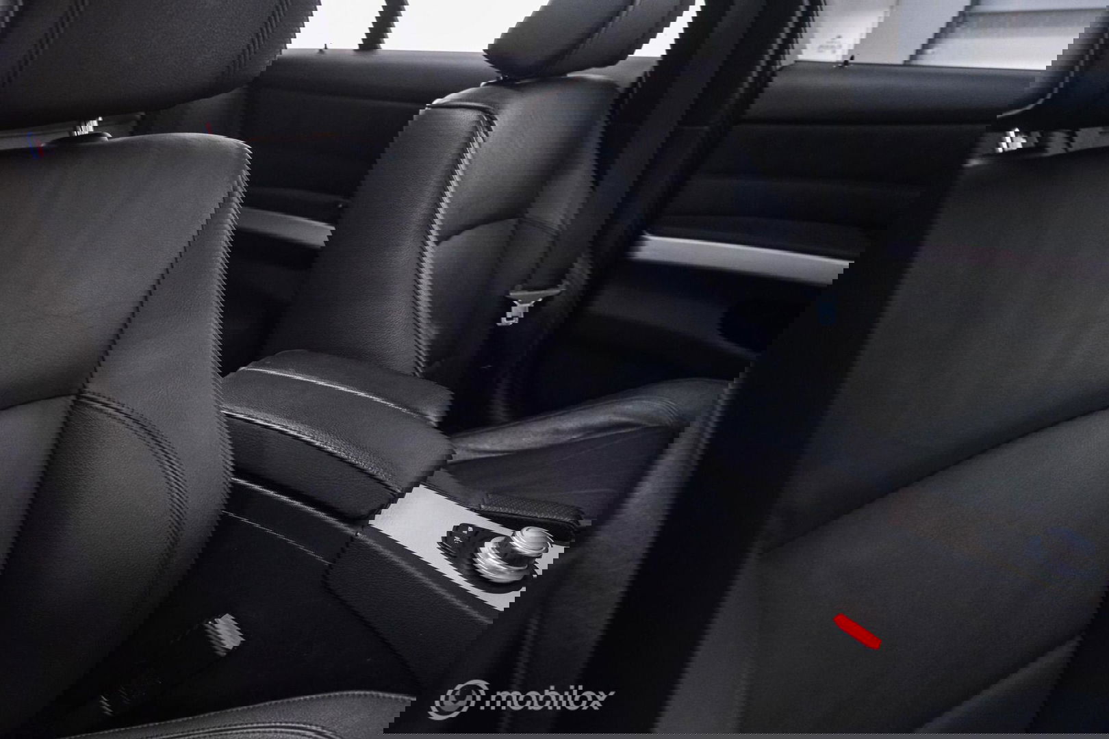 BMW 3 Serie Touring 330xi High Executive | youngtimer | Logic7 | Panorama | Trekhaak | M pakket | Leder |