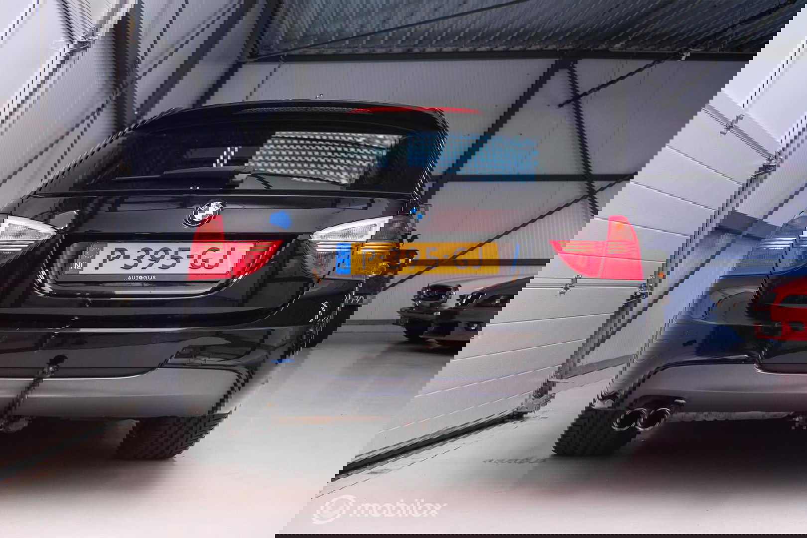 BMW 3 Serie Touring 330xi High Executive | youngtimer | Logic7 | Panorama | Trekhaak | M pakket | Leder |