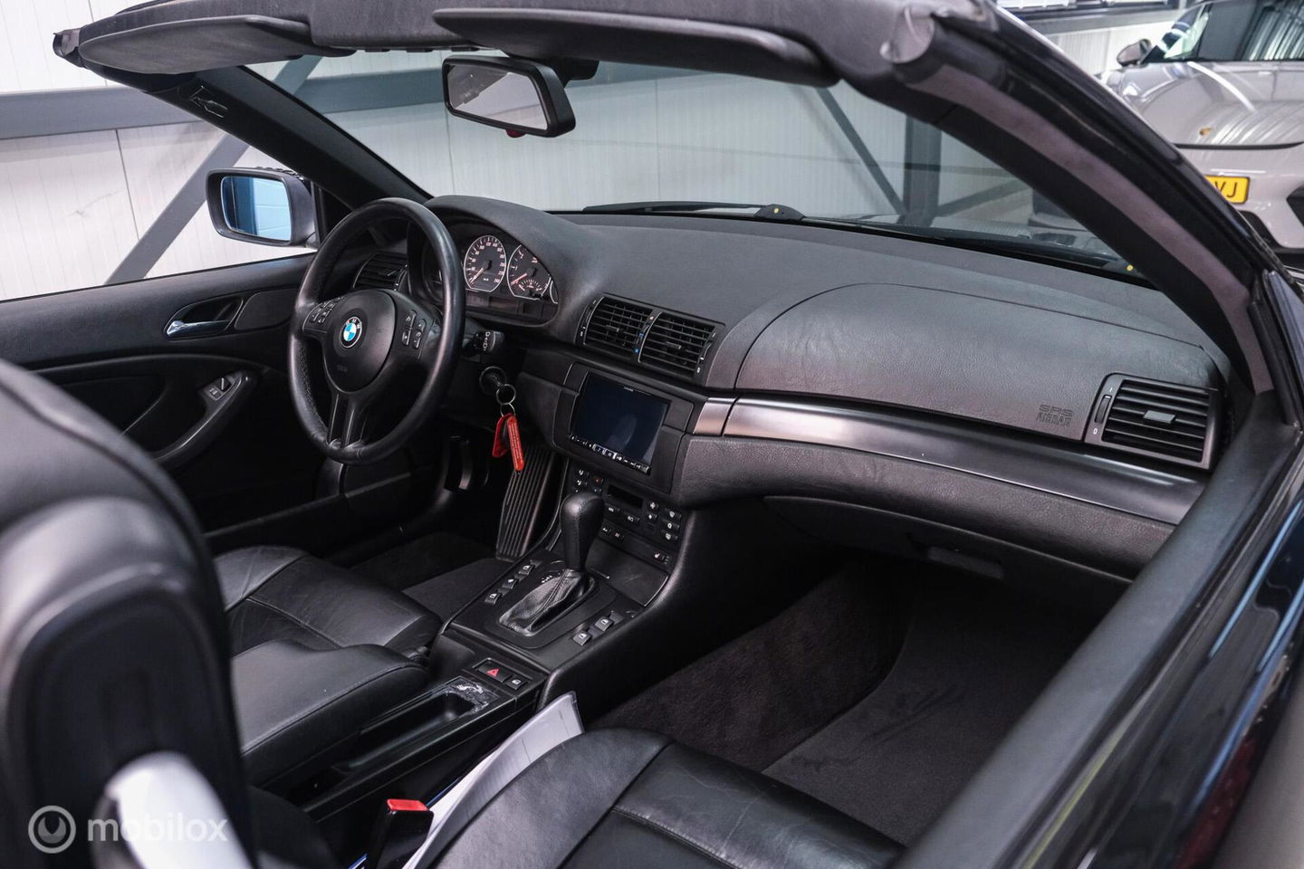 BMW 3 Serie Cabrio 330Ci Executive | Hardtop | Style 71 | NL auto NAP | Lage km stand | youngtimer | Leder | xenon | uniek |