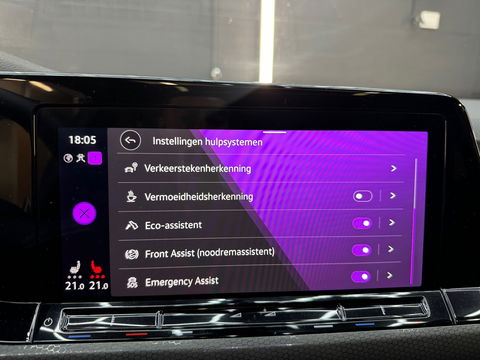 Volkswagen Golf 2.0 TSI GTI Pano|H/K|IQ|Keyless|Sfeer|Camera