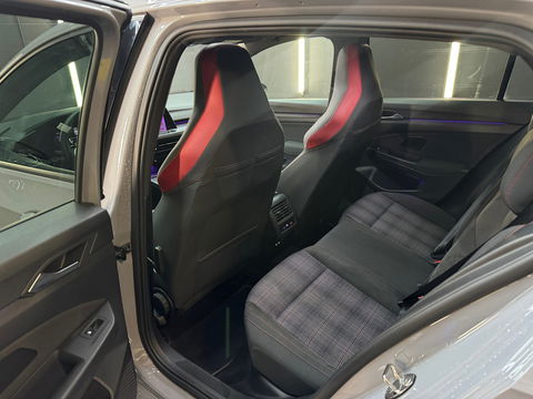 Volkswagen Golf 2.0 TSI GTI Pano|H/K|IQ|Keyless|Sfeer|Camera