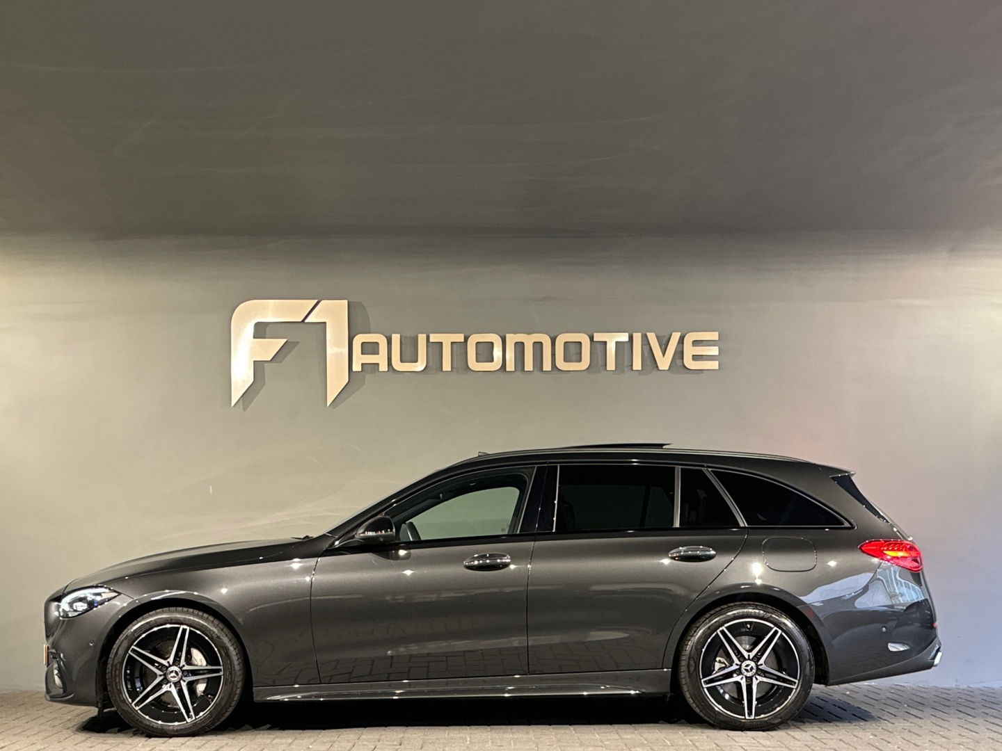 Mercedes-Benz C-Klasse Estate 300 e AMG Pano|Sfeer|HuD|Keyless