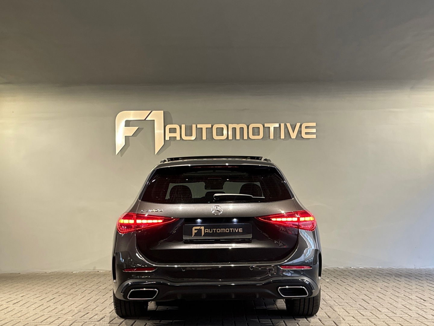 Mercedes-Benz C-Klasse Estate 300 e AMG Pano|Sfeer|HuD|Keyless