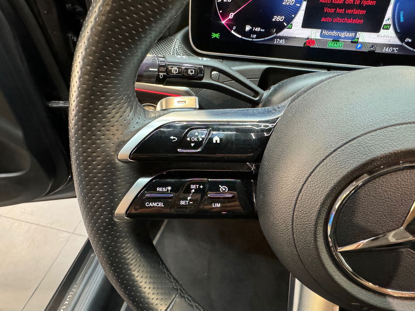 Mercedes-Benz C-Klasse Estate 300 e AMG Pano|Sfeer|HuD|Keyless