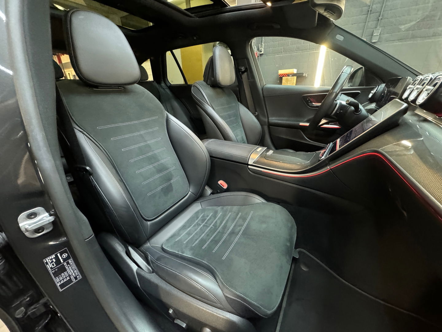 Mercedes-Benz C-Klasse Estate 300 e AMG Pano|Sfeer|HuD|Keyless