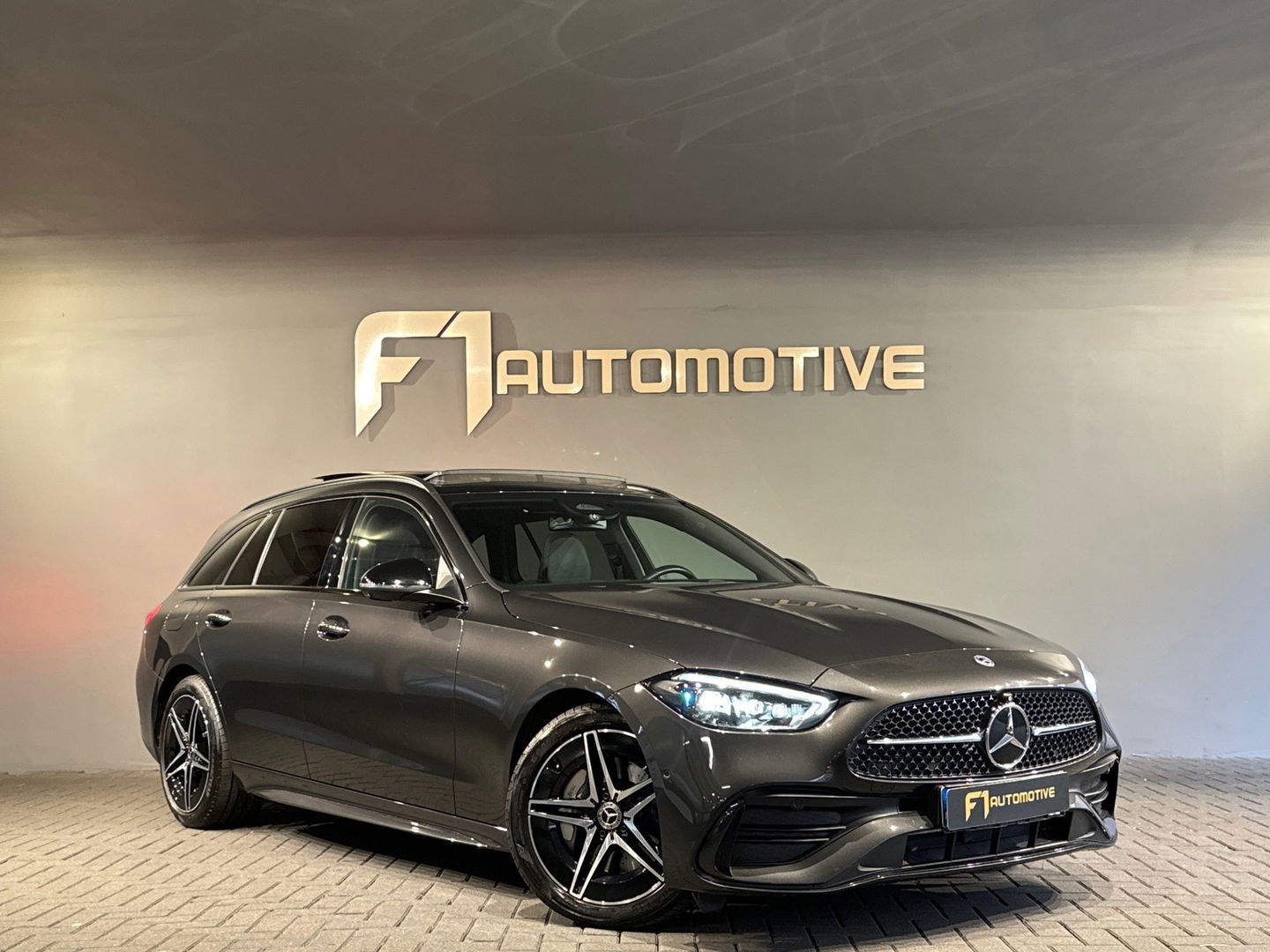 Mercedes-Benz C-Klasse Estate 300 e AMG Pano|Sfeer|HuD|Keyless