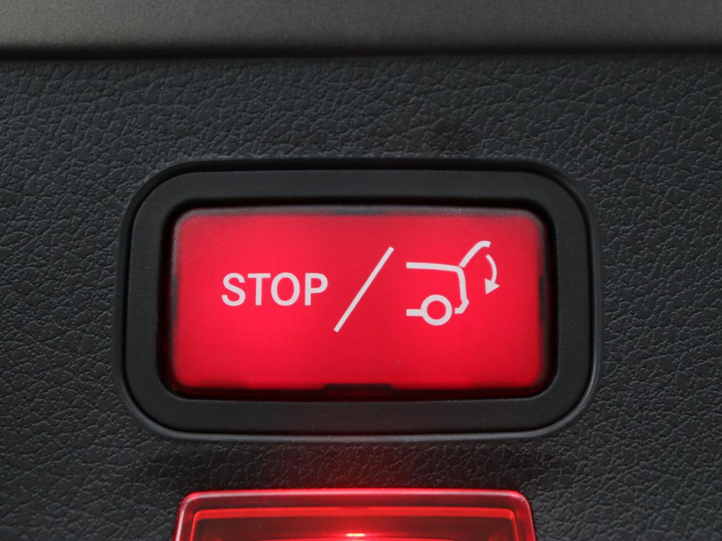 Mercedes-Benz CLA-Klasse 180d Business Solution AMG | Stoelverwarming | Carplay | Camera | Leder/Alcantara | Navigatie | Widescreen | Sfeerverlichting | Designo Mountaingrijs Magno