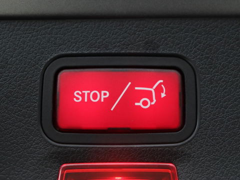 Mercedes-Benz CLA-Klasse 180d Business Solution AMG | Stoelverwarming | Carplay | Camera | Leder/Alcantara | Navigatie | Widescreen | Sfeerverlichting | Designo Mountaingrijs Magno