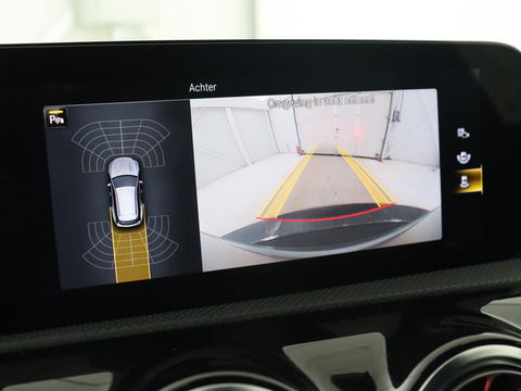 Mercedes-Benz CLA-Klasse 180d Business Solution AMG | Stoelverwarming | Carplay | Camera | Leder/Alcantara | Navigatie | Widescreen | Sfeerverlichting | Designo Mountaingrijs Magno