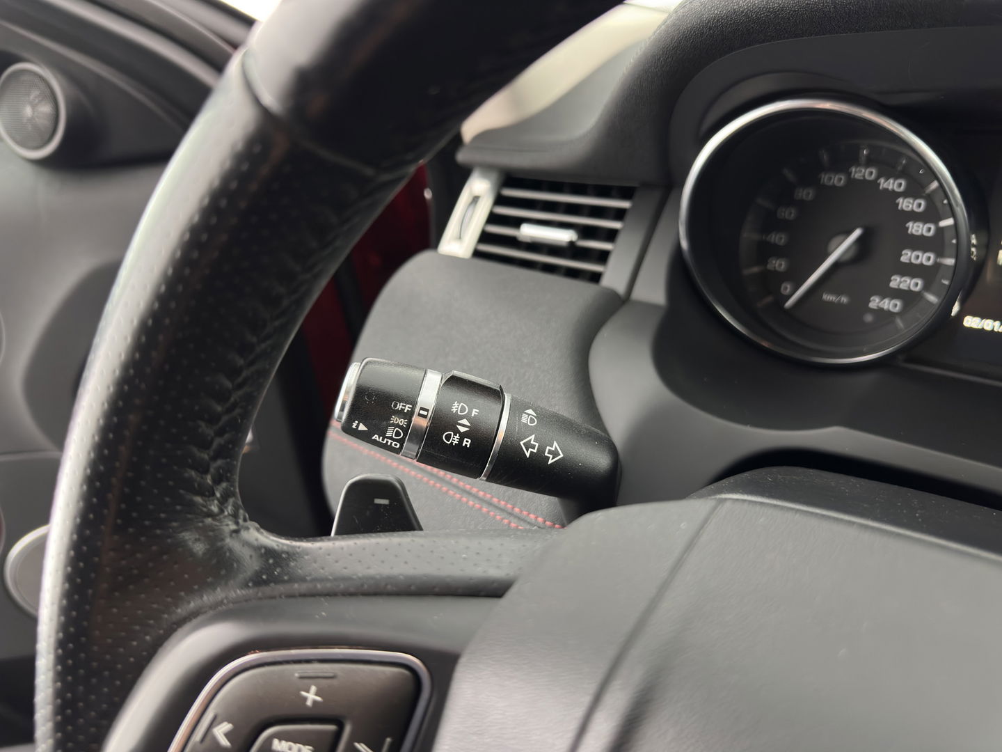 Land Rover Range Rover Evoque 2.0 Si 4WD Pure Aut. *LUXURY-LEATHER | BI-XENON | MERIDIAN-AUDIO | NAVI-FULLMAP | MEMORY-PACK | CAMERA | HEATED-COMFORTSEATS | ECC | SHIFT-PADDLES | PDC | CRUISE | 19''ALU *