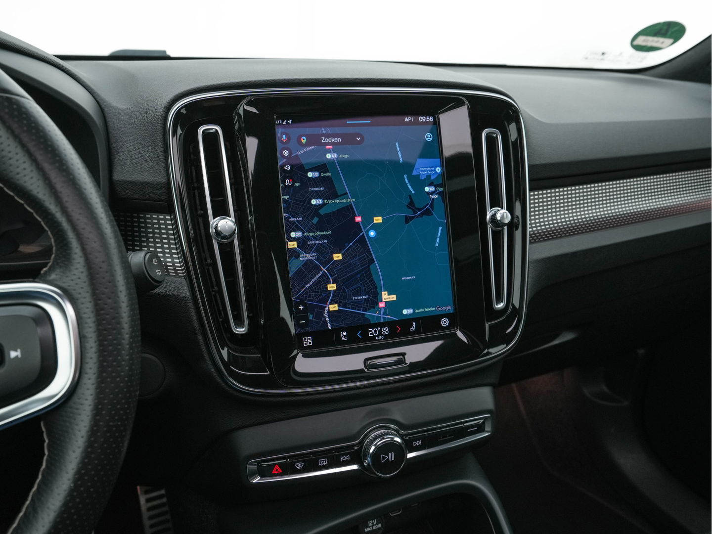 Volvo XC40 Recharge P8 AWD R-Design [ 3-Fase ] { SOH-89%} (INCL-BTW) *PANO | LEATHER-ALCANTARA | DIGI-COCKPIT | FULL-LED | PREMIUM-AUDIO | CARPLAY | KEYLESS | NAVI-FULLMAP | ECC | PDC | HEATED-SPORTSEATS | BLIS | PRIVACY-GLASS | 19''ALU*