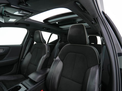 Volvo XC40 Recharge P8 AWD R-Design [ 3-Fase ] { SOH-89%} (INCL-BTW) *PANO | LEATHER-ALCANTARA | DIGI-COCKPIT | FULL-LED | PREMIUM-AUDIO | CARPLAY | KEYLESS | NAVI-FULLMAP | ECC | PDC | HEATED-SPORTSEATS | BLIS | PRIVACY-GLASS | 19''ALU*