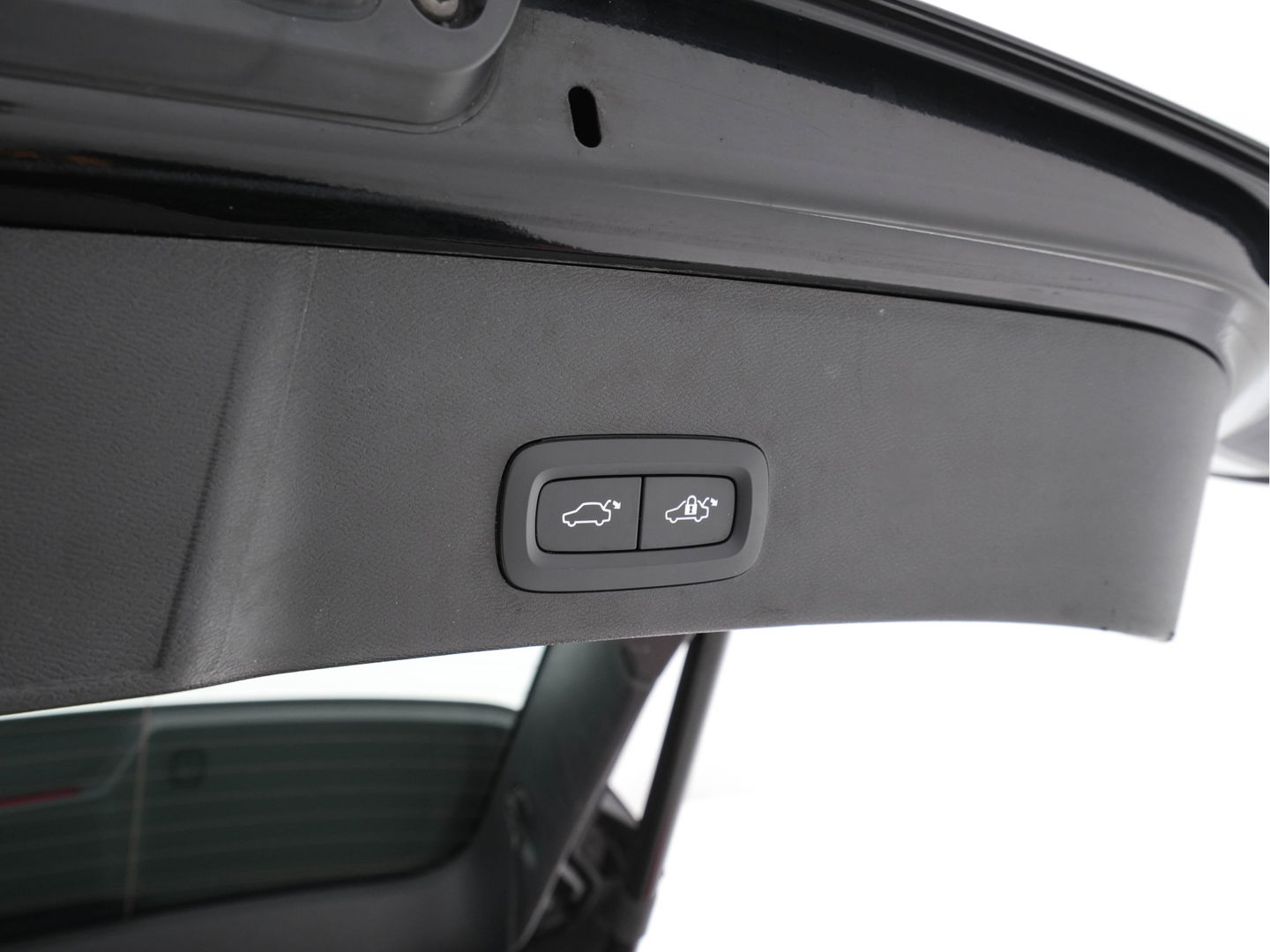 Volvo XC40 Recharge P8 AWD R-Design [ 3-Fase ] { SOH-89%} (INCL-BTW) *PANO | LEATHER-ALCANTARA | DIGI-COCKPIT | FULL-LED | PREMIUM-AUDIO | CARPLAY | KEYLESS | NAVI-FULLMAP | ECC | PDC | HEATED-SPORTSEATS | BLIS | PRIVACY-GLASS | 19''ALU*