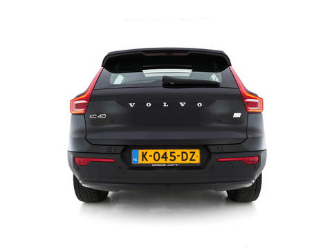 Volvo XC40 Recharge P8 AWD R-Design [ 3-Fase ] { SOH-89%} (INCL-BTW) *PANO | LEATHER-ALCANTARA | DIGI-COCKPIT | FULL-LED | PREMIUM-AUDIO | CARPLAY | KEYLESS | NAVI-FULLMAP | ECC | PDC | HEATED-SPORTSEATS | BLIS | PRIVACY-GLASS | 19''ALU*