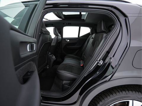Volvo XC40 Recharge P8 AWD R-Design [ 3-Fase ] { SOH-89%} (INCL-BTW) *PANO | LEATHER-ALCANTARA | DIGI-COCKPIT | FULL-LED | PREMIUM-AUDIO | CARPLAY | KEYLESS | NAVI-FULLMAP | ECC | PDC | HEATED-SPORTSEATS | BLIS | PRIVACY-GLASS | 19''ALU*