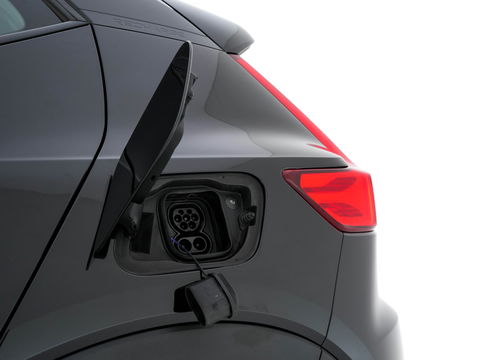 Volvo XC40 Recharge P8 AWD R-Design [ 3-Fase ] { SOH-89%} (INCL-BTW) *PANO | LEATHER-ALCANTARA | DIGI-COCKPIT | FULL-LED | PREMIUM-AUDIO | CARPLAY | KEYLESS | NAVI-FULLMAP | ECC | PDC | HEATED-SPORTSEATS | BLIS | PRIVACY-GLASS | 19''ALU*