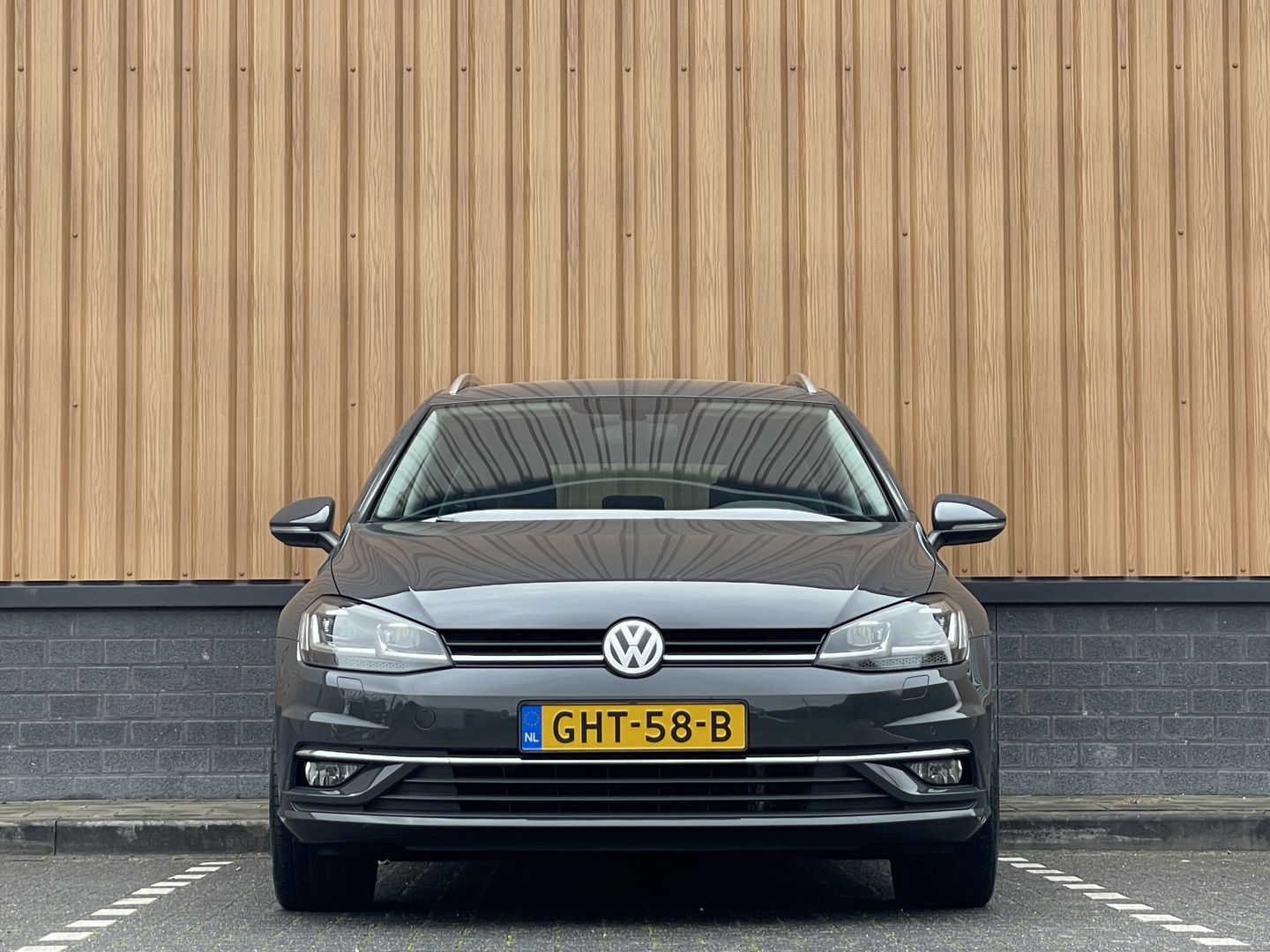 Volkswagen GOLF Variant 1.5 TSI Highline Business | Automaat! | Massagestoel | Apple Carplay | Android Auto | Navigatie | Stoelverwarming | Led | Adaptieve Cruise Control | Isofix | Parkeersensoren |